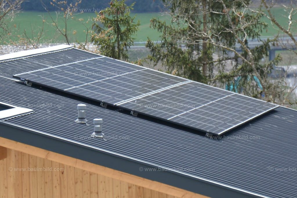 bib-lg17-elektroinstallation-0211 | Nach LV-Leistungsgruppen sortierte Detailfotos über den Bau eines Hauses. Alle Hausbau-Bilder direkt vom Urheber und Autor der Website Haus-Selber-Bauen.com