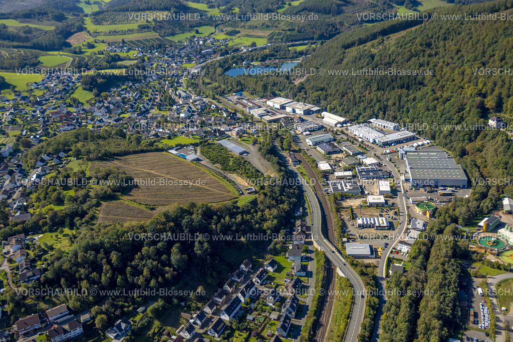 Lennestadt230910571Meggen | Luftbild, Gewerbegebiet Zur Christinenhütte, Meggen, Lennestadt, Sauerland, Nordrhein-Westfalen, Deutschland