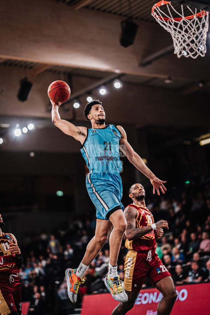 Basketball | Männer | Saison 2024/2025 | BKT EuroCup | Veolia Towers Hamburg vs. Umana Reyer Venice | 08.01.2025 | Jordan Barnett (#21, Veolia Towers Hamburg) beim Dunk