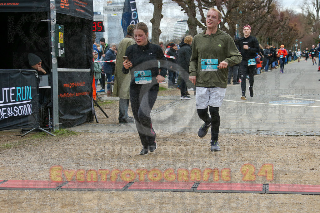 231231_1204_EX1_5412 | Sportfotografie im Rhein-Sieg Kreis, Köln, Bonn, NRW, Rheinland Pfalz, Hessen, etc. Unser Tätigkeitsfeld umfasst den Laufsport vom Volkslauf über den Marathon, Duathlon, Triathon bis zum Ultralauf wie Kölnpfad Ultra oder Schindertrail.