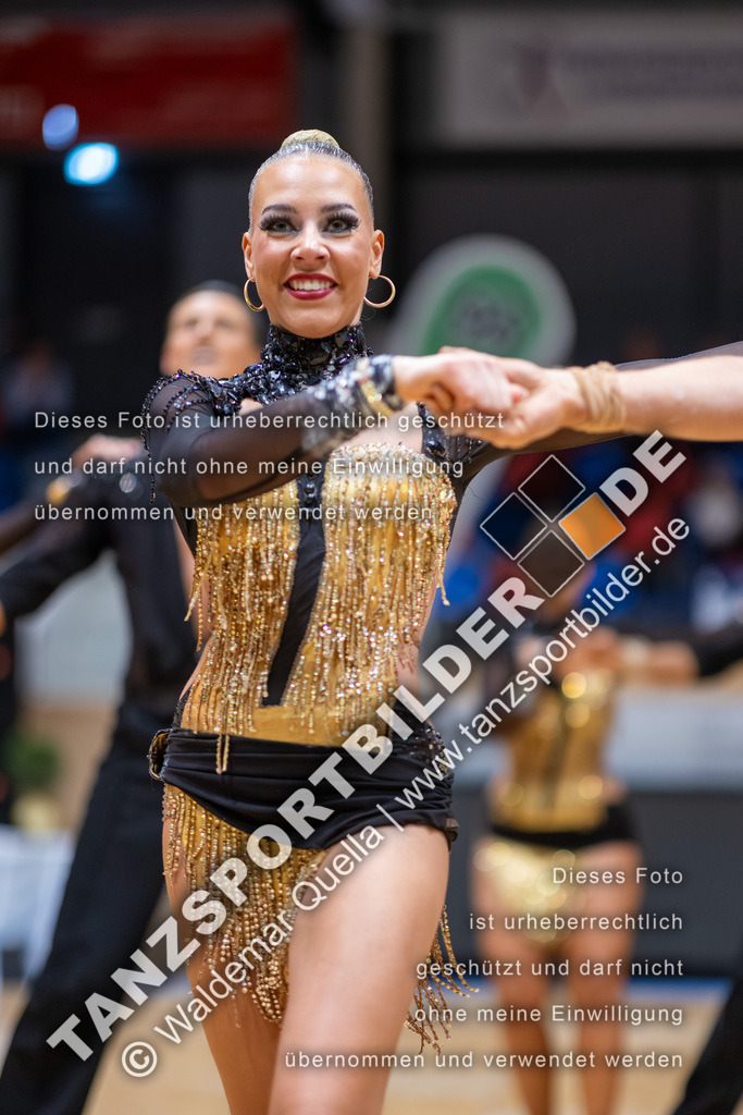 20260328-01392 | Hier finden Sie Tanz Bilder vom Latein und Standard Formationen tanzen. Sportbilder vom Tanzsport. Schöne Fotos und von Weltmeisterschaft, Europameisterschaft, Bundesliga, Regionalliga, Oberliga und Landesliga sowie von GOC Stuttgart, DanceComp, WM Bremen