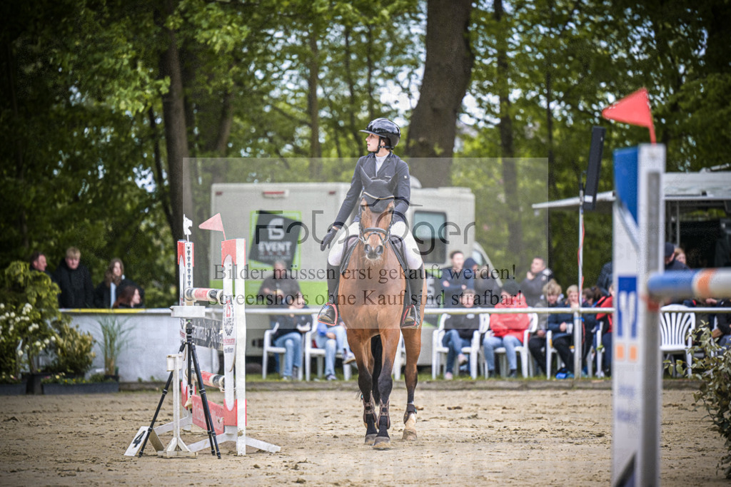 DOS_9568 | Entdecke hochwertige Reitturnierfotos von Foto Oger. Professionell, emotional und authentisch – jetzt Lieblingsmomente im Shop bestellen.Deutschlandweite Turnierfotografie. - Realisiert mit Pictrs.com
