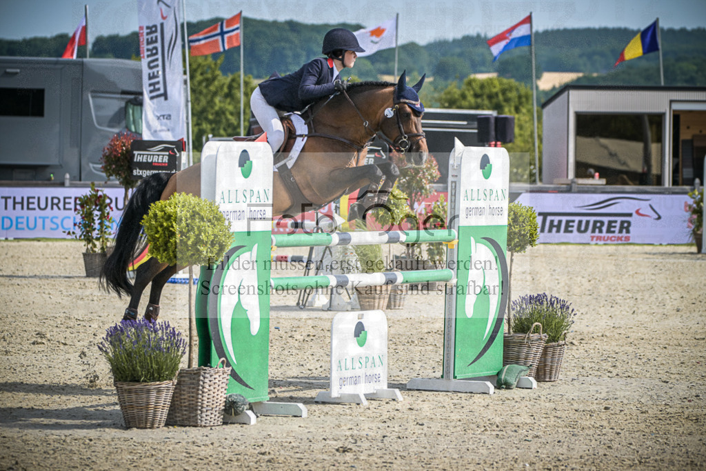 DOS_0475 | Entdecke hochwertige Reitturnierfotos von Foto Oger. Professionell, emotional und authentisch – jetzt Lieblingsmomente im Shop bestellen.Deutschlandweite Turnierfotografie. - Realisiert mit Pictrs.com