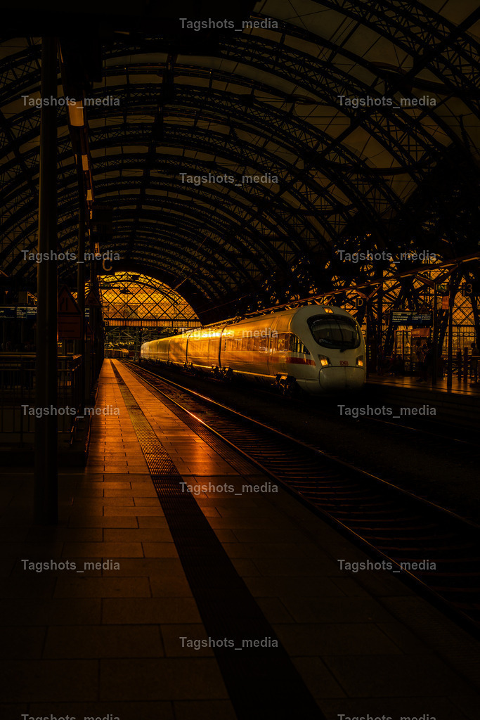 A7506979 | tagshotsmedia - Realisiert mit Pictrs.com