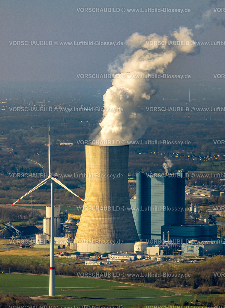 Datteln250401212EON Kraftwerk | Luftbild, Kraftwerk Datteln 4, Kraftwerksturm, Verbindung alternative Energien, fossile Energie, Windkraftwerk, Kohlekraftwerk, Rauch, Dümmer, Datteln, Ruhrgebiet, Nordrhein-Westfalen, Deutschland