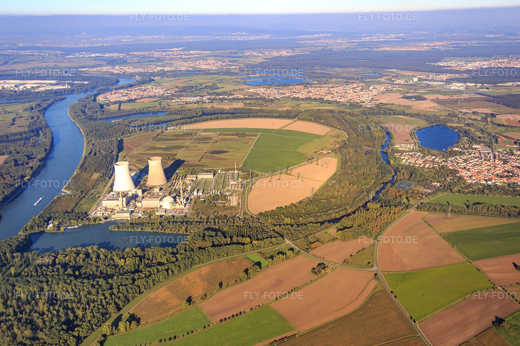 Luftbild: KKW der EnBW Kernkraft GmbH (EnKK) am Rhein in Philippsburg im Bundesland Baden-Württemberg in Deutschland. Foto: IMG_072888.jpg vom 23.09.2014 durch Werner Riehm/FLY-FOTO.deAuflösung des Originals: 5472 x 3648 px