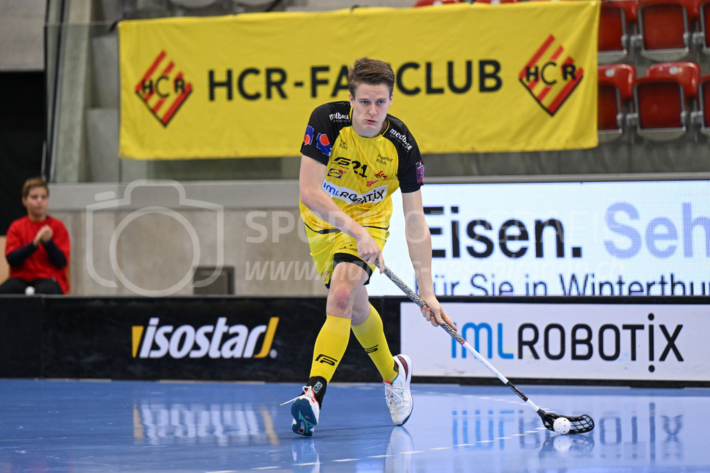 HC Rychenberg vs Floorball Köniz - 18. Dezember 2022 | HC Rychenberg vs Floorball Köniz
AXA Arena, Winterthur
Niklas Rutz (#21 HC Rychenberg).
Bild: Sportfotografie Markus Aeschimann | www.markus-aeschimann.ch - Realisiert mit Pictrs.com