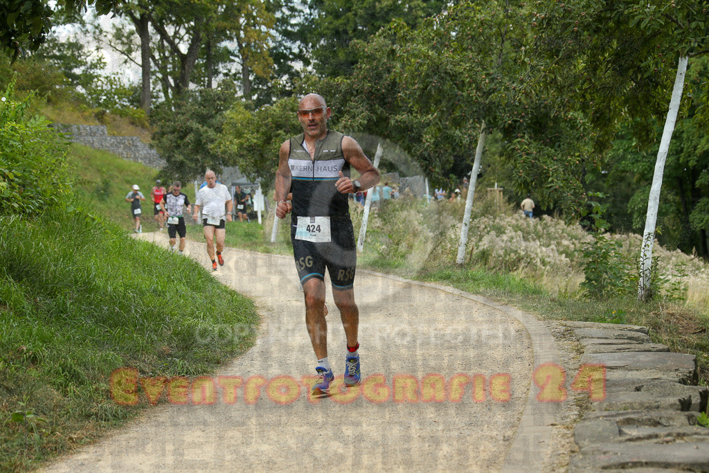 250824_1348_EX1_3763 | Sportfotografie im Rhein-Sieg Kreis, Köln, Bonn, NRW, Rheinland Pfalz, Hessen, etc. Unser Tätigkeitsfeld umfasst den Laufsport vom Volkslauf über den Marathon, Duathlon, Triathon bis zum Ultralauf wie Kölnpfad Ultra oder Schindertrail.