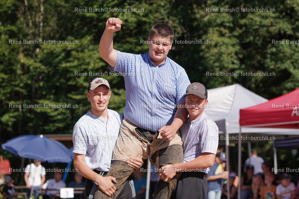 DSC09425 | René Burch leidenschaftlicher Fotograf aus Kerns in Obwalden.  Hier finden sie Sport, Landschaft und Natur Fotografie.
 - Realisiert mit Pictrs.com