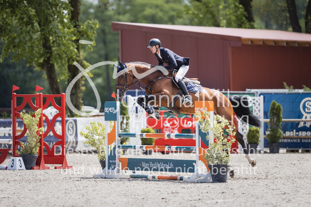 230516_Mühlen_03SprPf-A-426 | Deine schönsten Turniermomente als professionelle Fotos! Entdecke hochwertige Pferdesport-Fotografie im Online-Shop. Jetzt Fotos finden & bestellen!