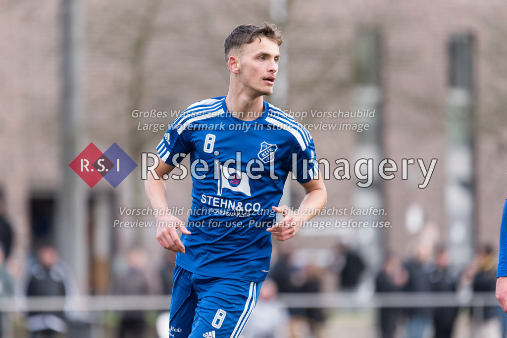Fußball, Saison 2022/23, Oberliga Hamburg, Niendorfer TSV - FC Türkiye, Sachsenweg (Hamburg), 26.02.2023, 29. Spieltag | Tanju Gülüm (#8, NTSV)