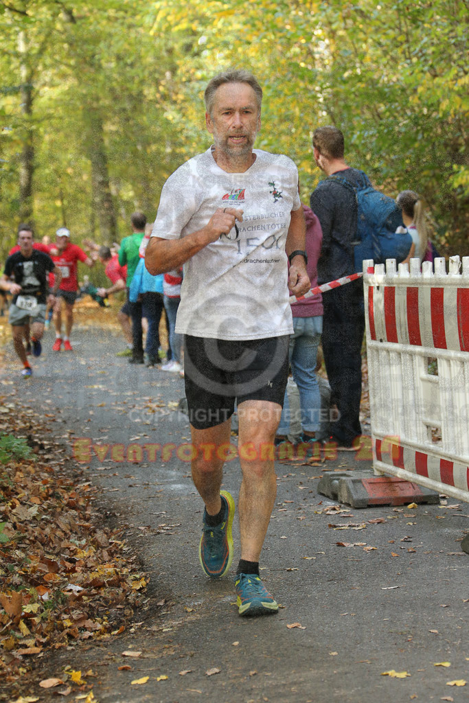 221030_1257_EX1_7089 | Sportfotografie im Rhein-Sieg Kreis, Köln, Bonn, NRW, Rheinland Pfalz, Hessen, etc. Unser Tätigkeitsfeld umfasst den Laufsport vom Volkslauf über den Marathon, Duathlon, Triathon bis zum Ultralauf wie Kölnpfad Ultra oder Schindertrail.