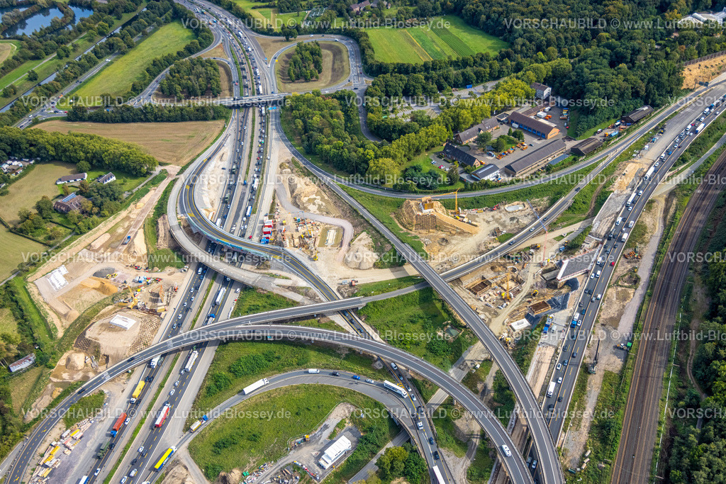 Duisburg250903923 | Luftbild, Autobahnkreuz Kaiserberg mit Baustelle, Autobahn A40 und A3, Duissern, Duisburg, Ruhrgebiet, Nordrhein-Westfalen, Deutschland
