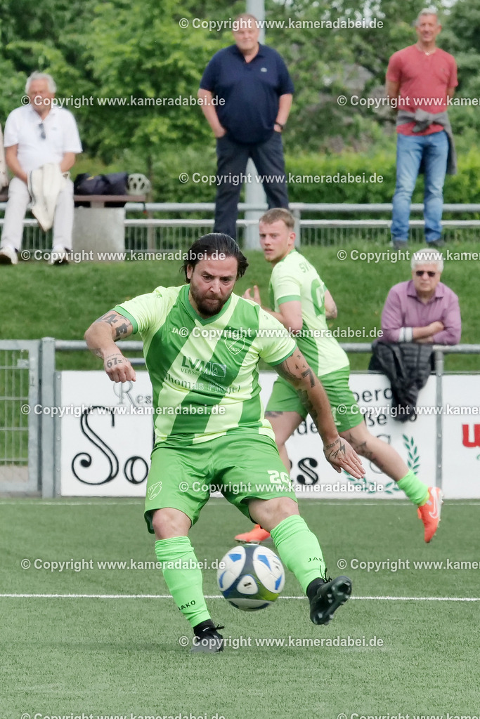 Fußball : Bezirksliga : SV 08/29 Friedrichsfeld - Borusia Veen am 10.05.2026 in Voerde Friedrichsfeld | Fußball : Bezirksliga : SV 08/29 Friedrichsfeld - Borusia Veen am 10.05.2026 in Voerde Friedrichsfeld - Realisiert mit Pictrs.com