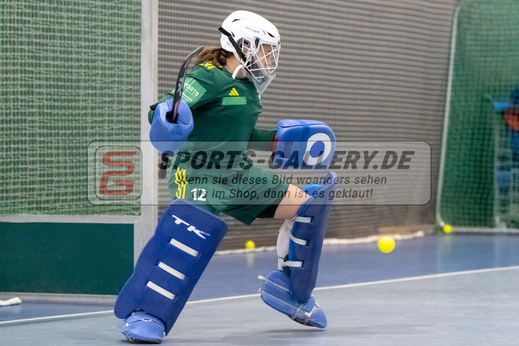 HK_20241201_109428 | 1. Bundesliga Halle Damen Düsseldorfer HC - Schwarz Weiss Köln am 1.12.2024 DHC, Düsseldorf , Tizia Gross ( Düsseldorfer HC #12 )