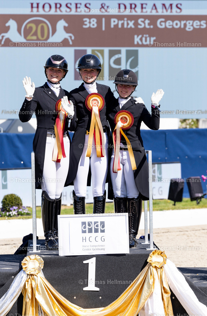 TH_371-KASTENING-RICHTER Erja Sophie (GER)_ Frans von Freiburg an der Elbe_ 372-KUHLMANN Alissa (GER)_ FONTENAY 4_ Cesarina von Eicken_ Fifty Four_36388 | Horses &amp; Dreams 2026 am 24.04.26 in Hagen a.T.W., Thomas Hellmann, 371KASTENING-RICHTER Erja Sophie (GER), Frans von Freiburg an der Elbe, 372KUHLMANN Alissa (GER), FONTENAY 4, Cesarina von Eicken, Fifty Four