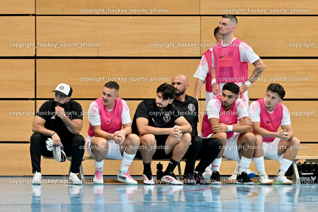 Carinthia Flamengo Futsal Club vs. FC Ljuti Krajisnici | Spielerbank Carinthia Flamengo, Headcoach Carinthia Flamengo Ugur Koc, Asisstentcoach Flamengo Futsal Elvis Vrbic, Carinthia Flamengo Futsal Club vs. FC Ljuti Krajisnici, Carinthia Flamengo Fusal Club vs. FC Ljuti Krajisnici am 12.10.2025 in Klagenfurt (Ballspielhalle Viktring), Austria, (Photo by Bernd Stefan)