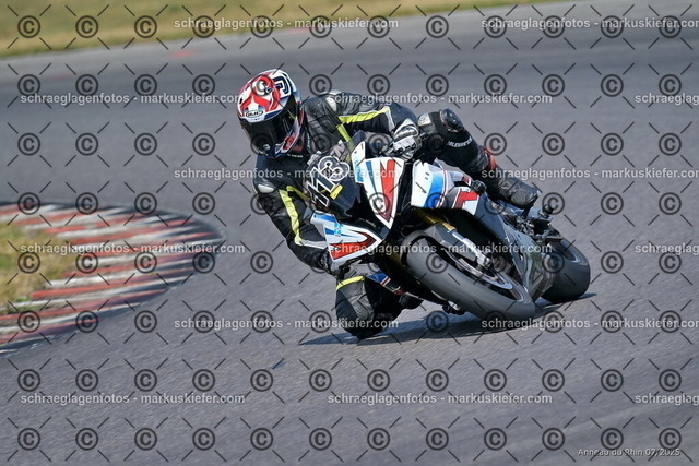 25bt04-1835 | markuskiefer.com - Realisiert mit Pictrs.com