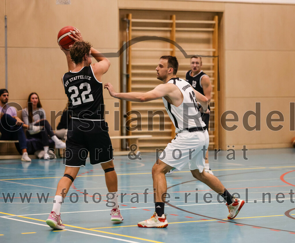 2023-10-08_020_TSV_Vaterstetten_gegen_ESV_Staffelsee | Vaterstetten, Deutschland, 08.10.2023:
Basketball, Bayernliga Herren Süd 2023 / 2024, 3. Spieltag, TSV Vaterstetten gegen ESV Staffelsee, Endergebnis: 62:90

Foto: Christian Riedel / fotografie-riedel.net