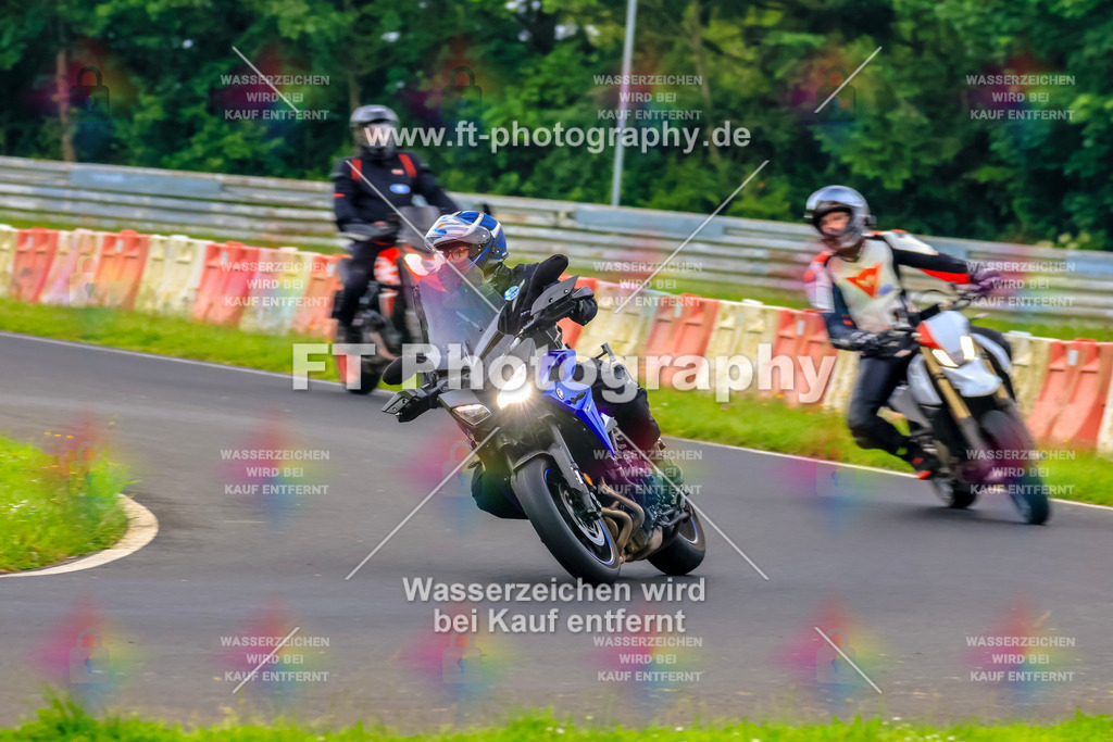 VBK-6711 | Hier findet Ihr Bilder von Touristenfahrten auf der Nürburgring Nordschleife oder von anderen Veranstaltungen die ich besucht habe. Viel Spass beim Durch Schauen 