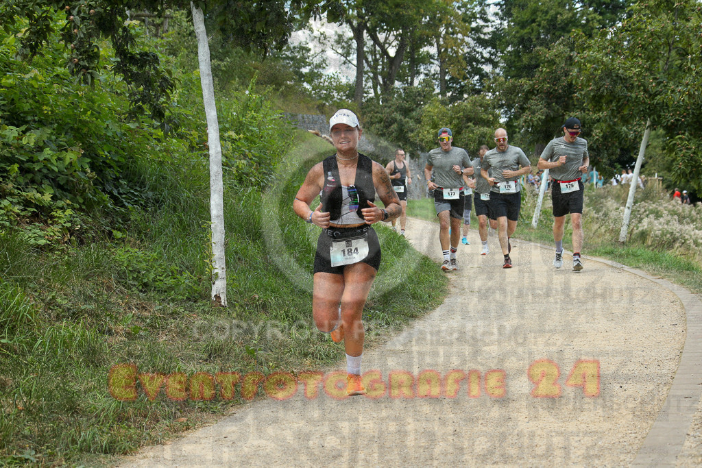 250824_1259_EX1_1077 | Sportfotografie im Rhein-Sieg Kreis, Köln, Bonn, NRW, Rheinland Pfalz, Hessen, etc. Unser Tätigkeitsfeld umfasst den Laufsport vom Volkslauf über den Marathon, Duathlon, Triathon bis zum Ultralauf wie Kölnpfad Ultra oder Schindertrail.