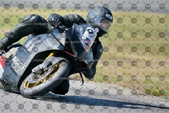 25bt04-0230 | markuskiefer.com - Realisiert mit Pictrs.com
