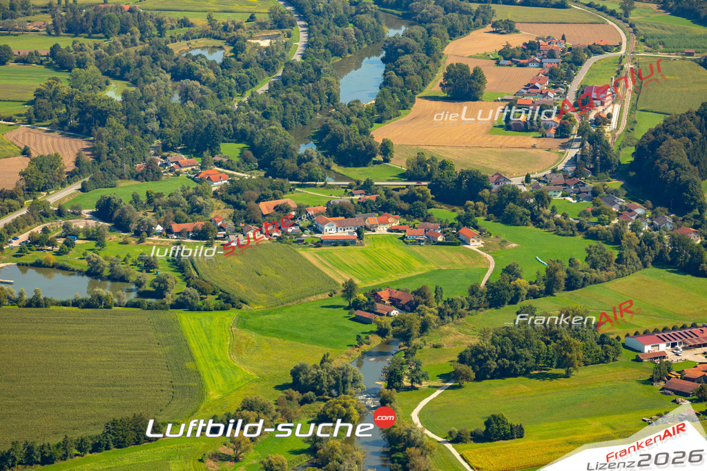 Das Luftbild zeigt : Gries Bad Birnbach - Die Luftaufnahme wurde 2024 vom UL-Flugzeug aus erstellt ( keine Drohne ) - Hochauflösende Luftaufnahme - Für grossformatige Ausdrucke geeignet. Die Geschenkidee !Mit Lizenz und Bildrechte bestellbar