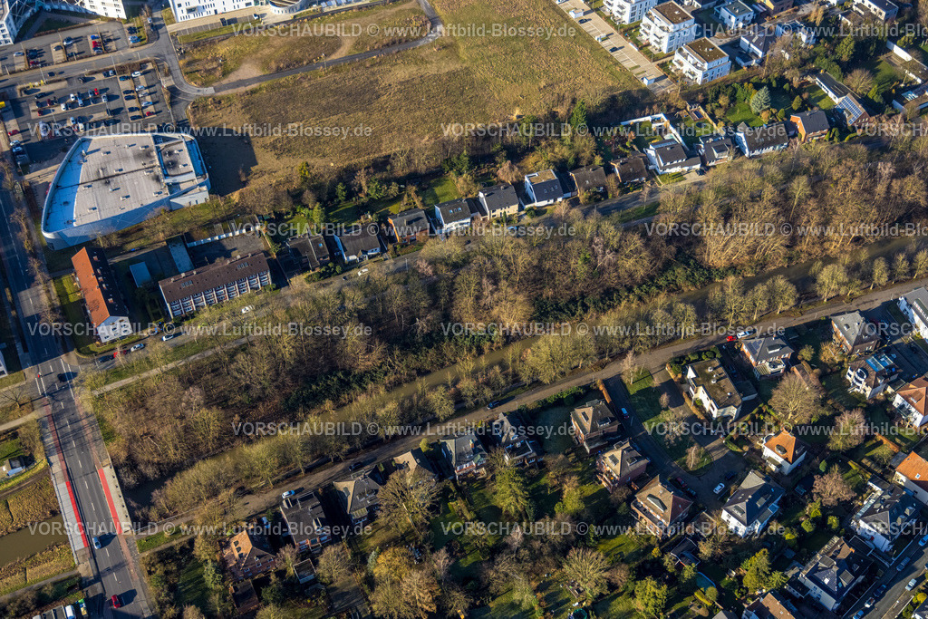 Hamm240100165 | Luftbild, Wohngebiet am bewaldeten Markgrafenufer und Ahseufer, Fluss Ahse mit Brücke Marker Allee am Paracelsuspark, Uentrop, Hamm, Ruhrgebiet, Nordrhein-Westfalen, Deutschland