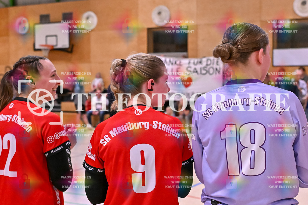 GER, SG Maulburg/Steinen - HB Kinzigtal, Handball, Suedbadenliga, 22. Spieltag, Saison 2023/2024, 27.04.2024 | Maike Hartmann (SG Maulburg/Steinen, #22), Tamara Posovzky (SG Maulburg/Steinen, #09), Zoe Zscherper (SG Maulburg/Steinen, #18)

GER, SG Maulburg/Steinen - HB Kinzigtal, Handball, Suedbadenliga, 22. Spieltag, Saison 2023/2024, 27.04.2024

Foto: TH Fotografie/Thomas Hess