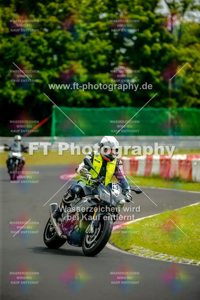 VBK-4942 | Hier findet Ihr Bilder von Touristenfahrten auf der Nürburgring Nordschleife oder von anderen Veranstaltungen die ich besucht habe. Viel Spass beim Durch Schauen 