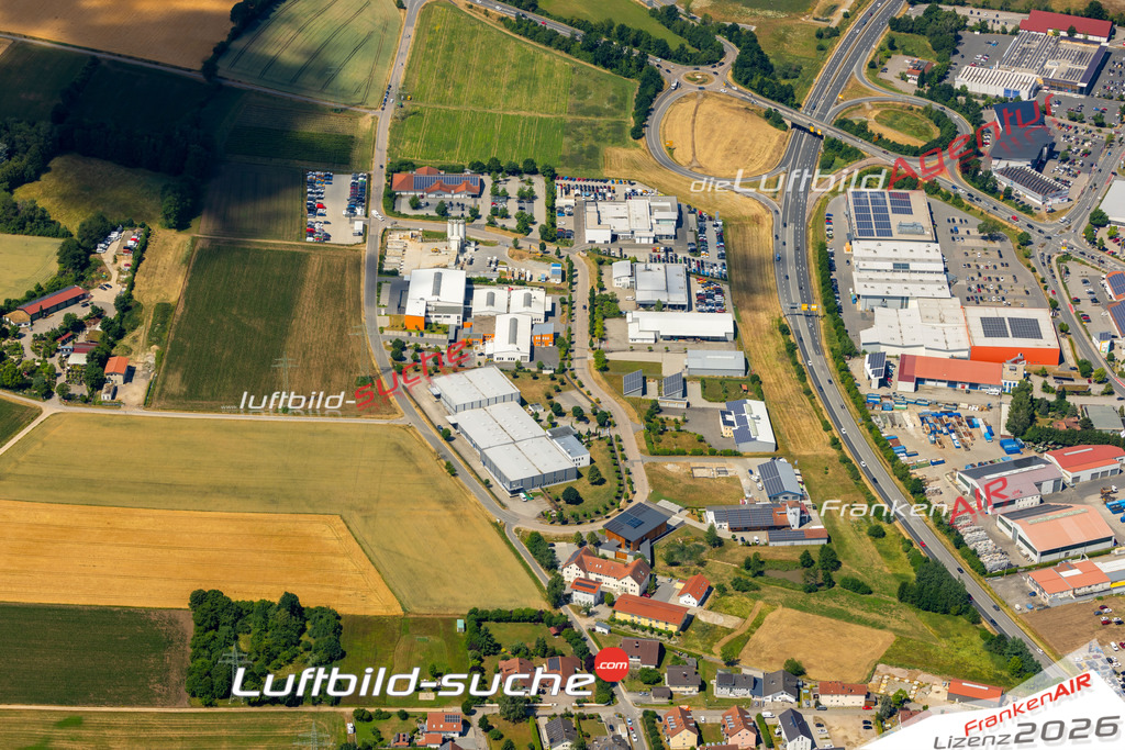 Das Luftbild zeigt : Gewerbegebiet Cham - Die Luftaufnahme wurde 2023 vom UL-Flugzeug aus erstellt ( keine Drohne ) - Hochauflösende Luftaufnahme - Für grossformatige Ausdrucke geeignet. Die Geschenkidee !Mit Lizenz und Bildrechte bestellbar
