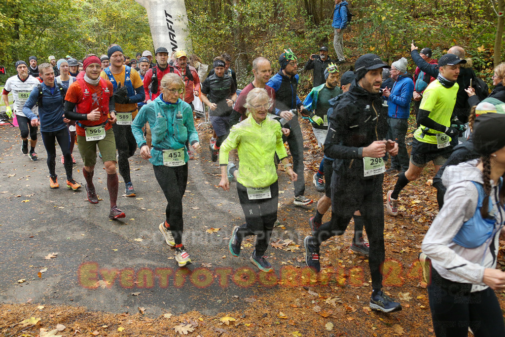 251026_1002_EX1_9649 | Sportfotografie im Rhein-Sieg Kreis, Köln, Bonn, NRW, Rheinland Pfalz, Hessen, etc. Unser Tätigkeitsfeld umfasst den Laufsport vom Volkslauf über den Marathon, Duathlon, Triathon bis zum Ultralauf wie Kölnpfad Ultra oder Schindertrail.