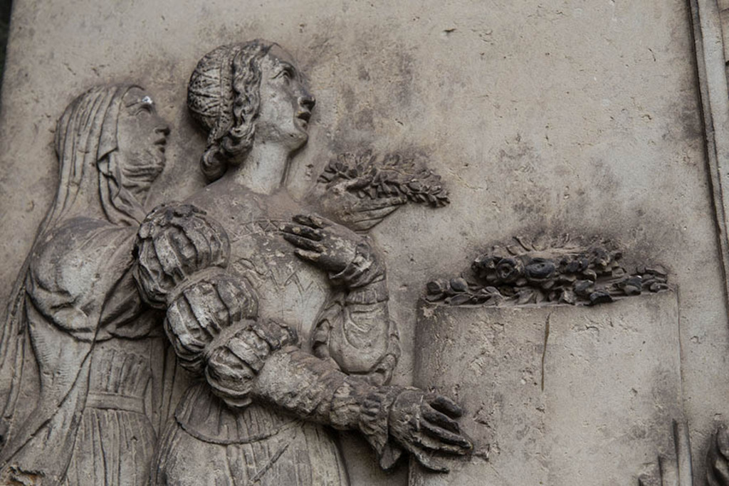Hiller-Denkmal | Das Team hinter BILDLEXIKON LEIPZIG bündelt historische wie aktuelle Informationen über die Stadt Leipzig in Text und Bild auf einer Plattform und stellt diese der interessierten Öffentlichkeit zur Verfügung.