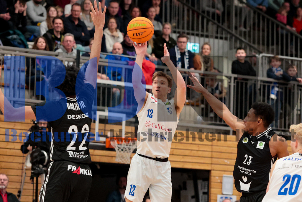 SES_BOCBAY20250209-56 | bond - Realisiert mit Pictrs.com