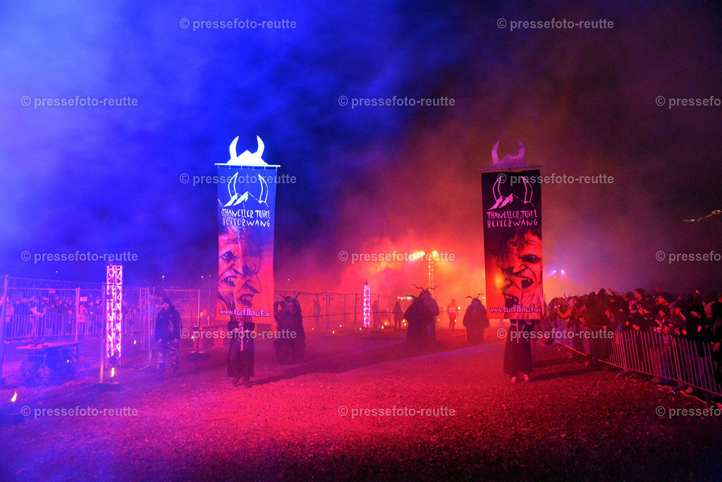 news-2022-Dez03-Krampusumzug-Reutte-WTV_5814 | Info aus dem Bezirk Reutte/Ausserfern Tirol sowie eine umfangreiche Bilddatenbank über die gesamte Region: Lechtal, Talkessel Reutte, Tannheimertal, Zwischentoren. Lech, Plansee, Zugspitze, Grenztunnel, B179, Fernpassstraße, Verkehr, Lawinen, Tradition, - Realisiert mit Pictrs.com