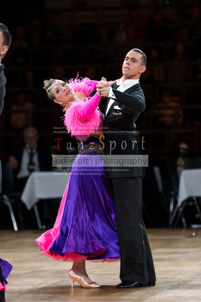 20241109_DM-Formationen_Vorrunde_2445 | Tanzsportbilder, Standardtanz, Lateintanz, WDSF, DTV, LTVB, dancecomp, goc, hessen tanzt, blaues band der spree, walzer, tango, wiener walzer, slowfox, quickstepp, samba, rumba, cha-cha-cha, paso doble. jive, hd-kroft photography, turniertanzsport