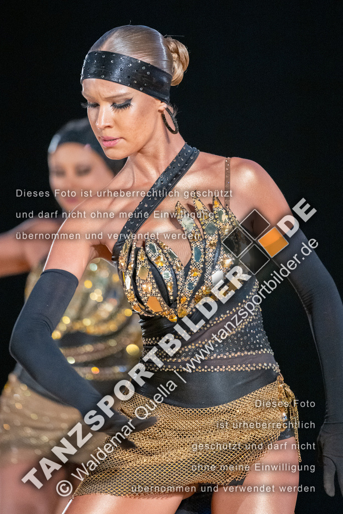 20250504-00151 | Hier finden Sie Tanz Bilder vom Latein und Standard Formationen tanzen. Sportbilder vom Tanzsport. Schöne Fotos und von Weltmeisterschaft, Europameisterschaft, Bundesliga, Regionalliga, Oberliga und Landesliga sowie von GOC Stuttgart, DanceComp, WM Bremen