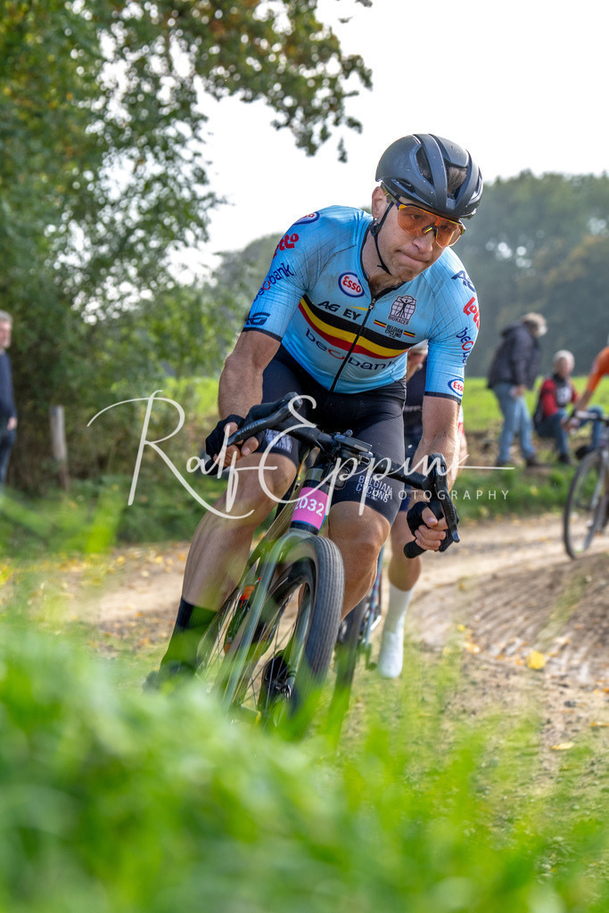 Ralf Eppink Photography 20251012_DSC04427 | Sportfotografie, Eventfotografie, Porträtfotografie, Radsport Fotograf, Triathlon Fotograf, Düsseldorf Fotograf, Köln Fotograf, Actionfotografie, Teamfotografie, Peoplefotografie, Business Portraits, Veranstaltungsfotografie, Reportagefotografie - Realisiert mit Pictrs.com