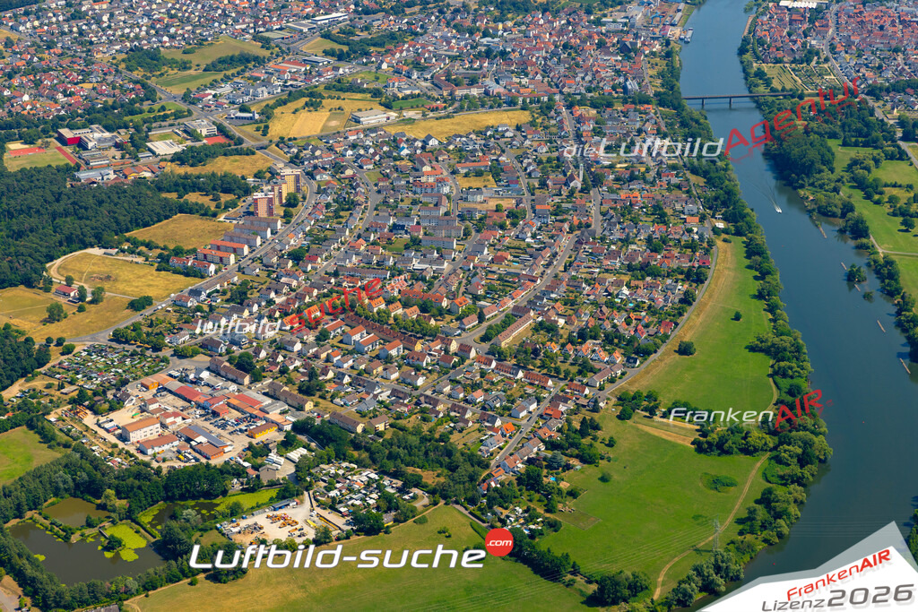Das Luftbild zeigt :  Erlenbach am Main - Die Luftaufnahme wurde 2023 vom UL-Flugzeug aus erstellt ( keine Drohne ) - Hochauflösende Luftaufnahme - Für grossformatige Ausdrucke geeignet. Die Geschenkidee !Mit Lizenz und Bildrechte bestellbar