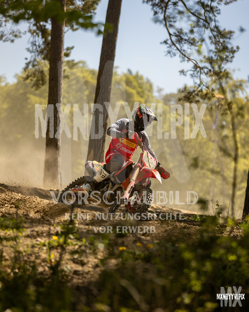 866A5106 | mxndyyvipix
