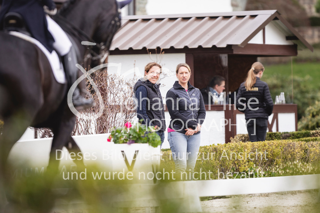 260412_Kronberg_S-Dressur-622 | Deine schönsten Turniermomente als professionelle Fotos! Entdecke hochwertige Pferdesport-Fotografie im Online-Shop. Jetzt Fotos finden & bestellen!