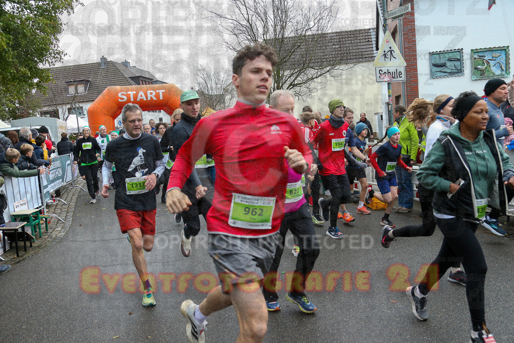 251130_1024_EX1_4938 | Sportfotografie im Rhein-Sieg Kreis, Köln, Bonn, NRW, Rheinland Pfalz, Hessen, etc. Unser Tätigkeitsfeld umfasst den Laufsport vom Volkslauf über den Marathon, Duathlon, Triathon bis zum Ultralauf wie Kölnpfad Ultra oder Schindertrail.