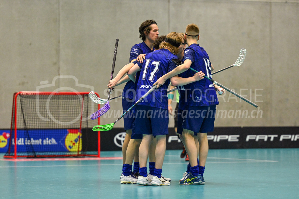 Switzerland U19 vs Finland U19 - 3. February 2024 | Switzerland U19 vs Finland U19
U19 Men International Matches in Switzerland
GoEasy Arena, Siggenthal Station
Finland forward #16 Dani Jaaranen scores the 1:1 and celebrates this with Finland forward #17 Aaro Kokko and Finland forward #16 Dani Jaaranen.
Credit: Markus Aeschimann | <a href="https://www.markus-aeschimann.ch">Sportfotografie Markus Aeschimann</a> | <a href="https://www.instagram.com/sportfotografie.aeschimann">@sportfotografie.aeschimann</a> - Realisiert mit Pictrs.com