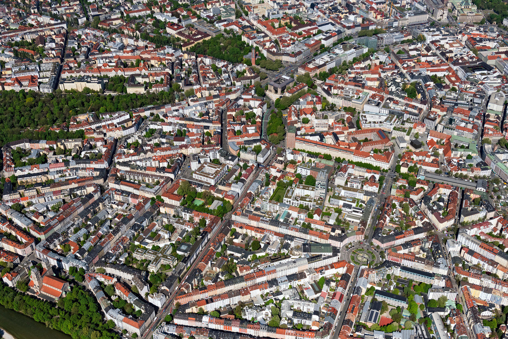 dr__0062961.jpg | MüNCHEN 29.04.2025 Innenstadtbereich im Stadtgebiet Glockenbachviertel an der Klenzestraße in München im Bundesland Bayern, Deutschland. // Cityscape of the district Glockenbachviertel on street Klenzestrasse in Munich in the state Bavaria, Germany. Foto: Daniel Reiter
