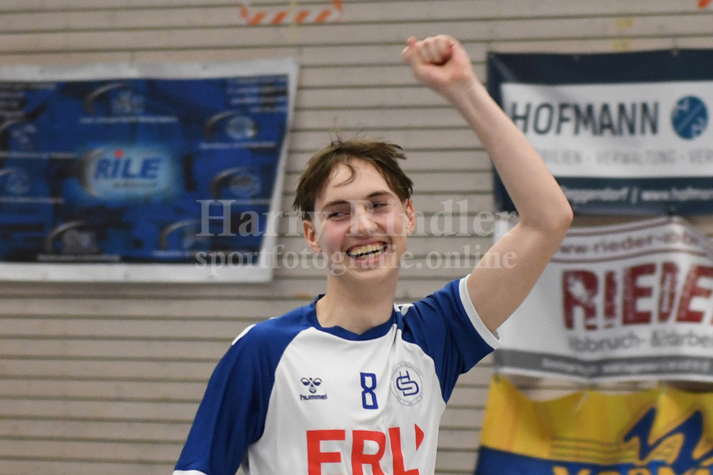 HC Deggendorf : Burghausen II | Meiser, Dennis erzielte das letzte Tor des Tages - Realisiert mit Pictrs.com