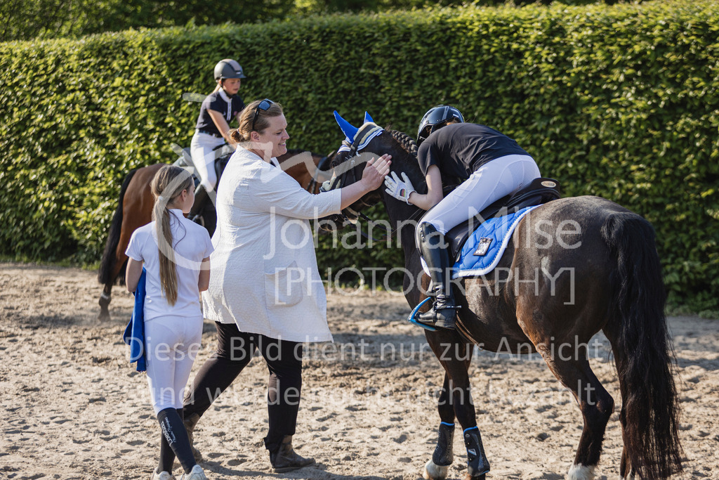 250501_MünsterHandorf_PonyTrophy-288 | Deine schönsten Turniermomente als professionelle Fotos! Entdecke hochwertige Pferdesport-Fotografie im Online-Shop. Jetzt Fotos finden & bestellen!