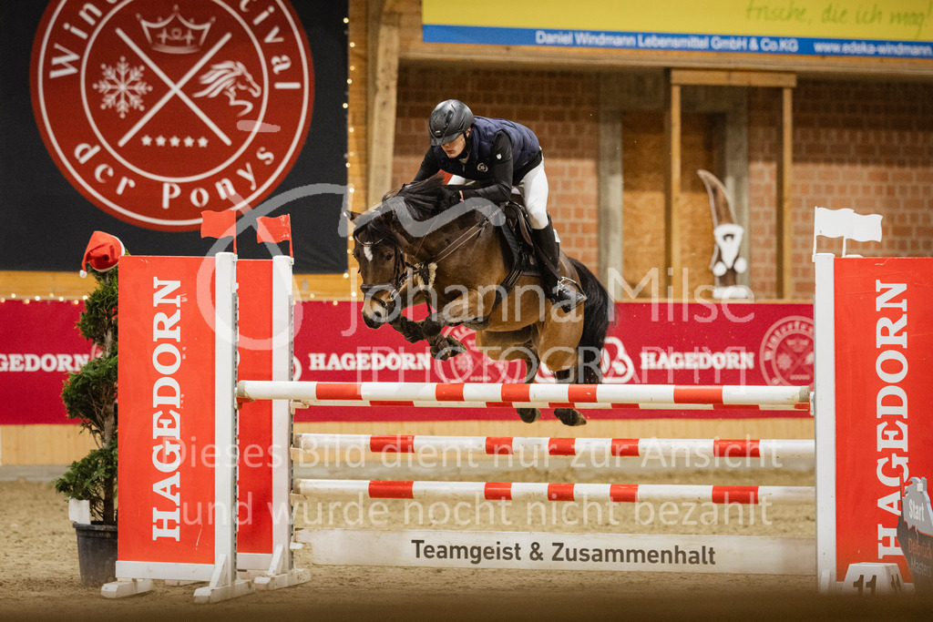 231118_PonyTrophy-251 | Deine schönsten Turniermomente als professionelle Fotos! Entdecke hochwertige Pferdesport-Fotografie im Online-Shop. Jetzt Fotos finden & bestellen!