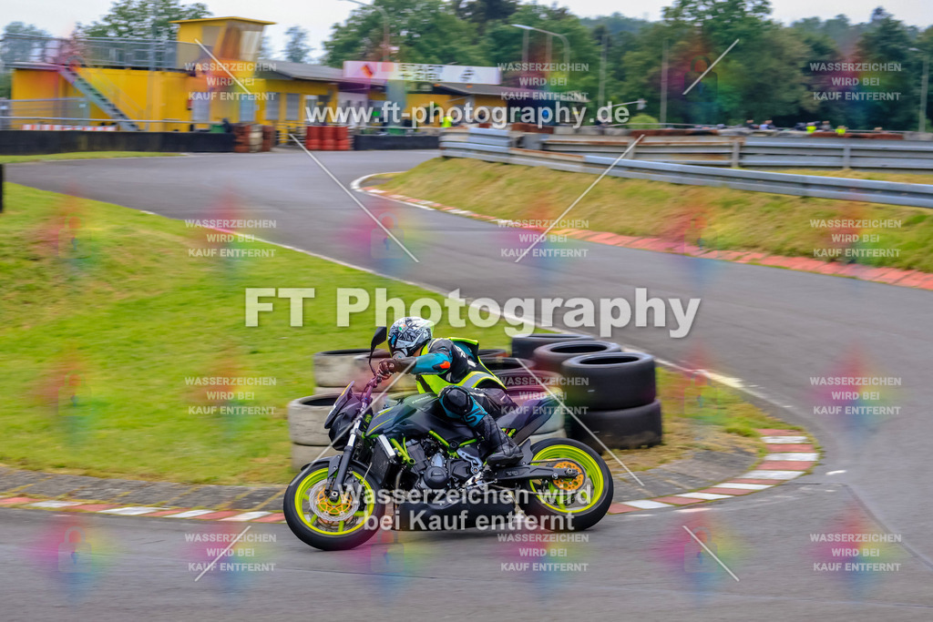 OBK-5829 | Hier findet Ihr Bilder von Touristenfahrten auf der Nürburgring Nordschleife oder von anderen Veranstaltungen die ich besucht habe. Viel Spass beim Durch Schauen 