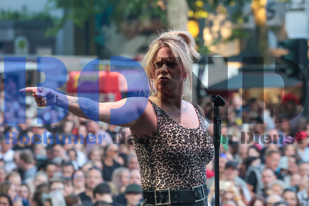 SES_BTLAER20250704-3 | bond - Realisiert mit Pictrs.com