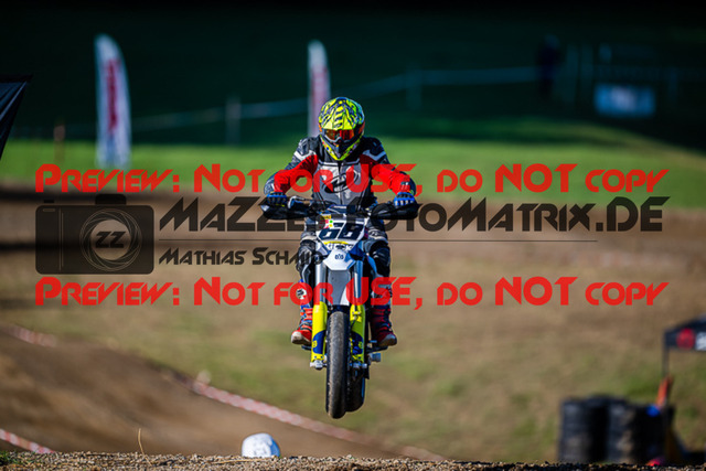 MaZZes_FotoMatrix_220903_8953 | UE40